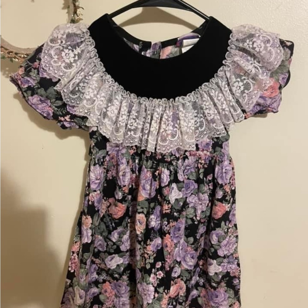 Vintage Floral Dress with Lace Ruffle